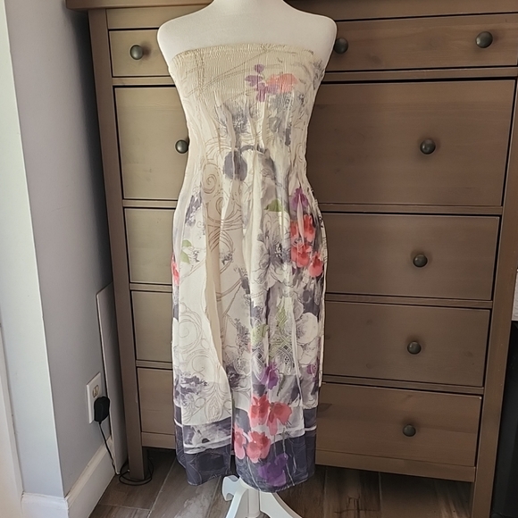 None Dresses & Skirts - Floral Strapless Dress